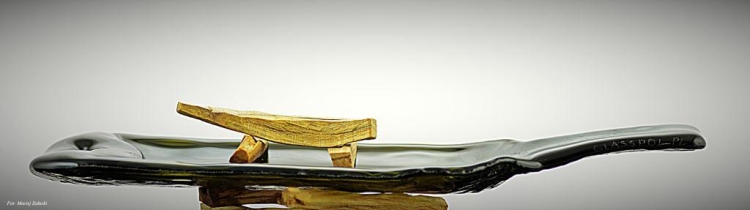 Szkło fusing, Płaska butelka po winie. Artystyczny recykling.